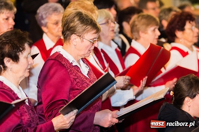 Zdjęcie w galerii na portalu naszraciborz.pl: Wsp&oacute;lne kolędowanie w okrąglaku wiadomości z regionu
