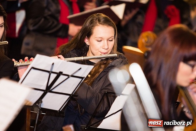 Zdjęcie w galerii na portalu naszraciborz.pl: Wsp&oacute;lne kolędowanie w okrąglaku wiadomości z regionu