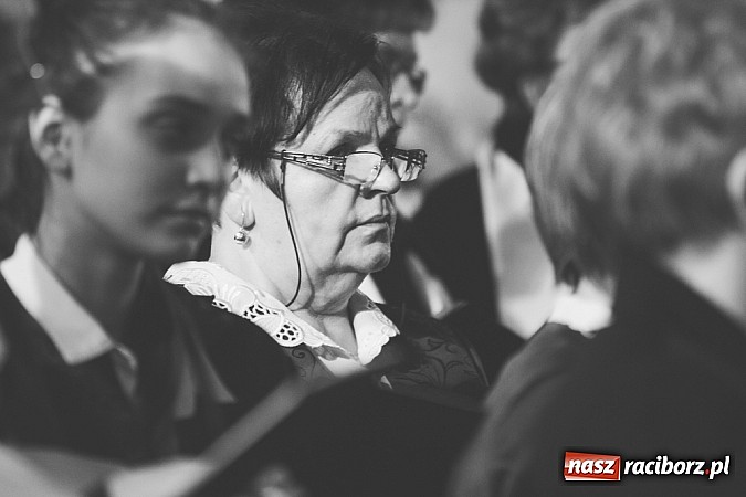 Zdjęcie w galerii na portalu naszraciborz.pl: Wsp&oacute;lne kolędowanie w okrąglaku wiadomości z regionu