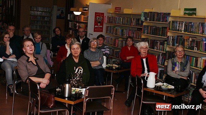 Zdjęcie w galerii na portalu naszraciborz.pl: We love The Beatles! – wieczór muzyczny w bibliotece  wiadomości z regionu