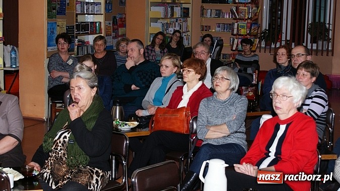 Zdjęcie w galerii na portalu naszraciborz.pl: We love The Beatles! – wieczór muzyczny w bibliotece  wiadomości z regionu