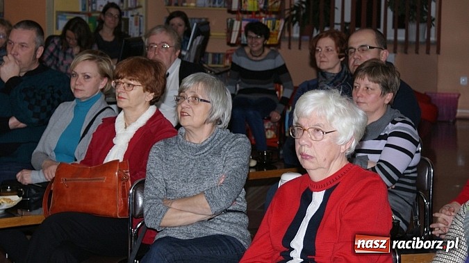 Zdjęcie w galerii na portalu naszraciborz.pl: We love The Beatles! – wieczór muzyczny w bibliotece  wiadomości z regionu