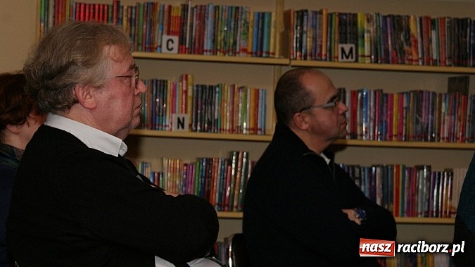 Zdjęcie w galerii na portalu naszraciborz.pl: We love The Beatles! – wieczór muzyczny w bibliotece  wiadomości z regionu