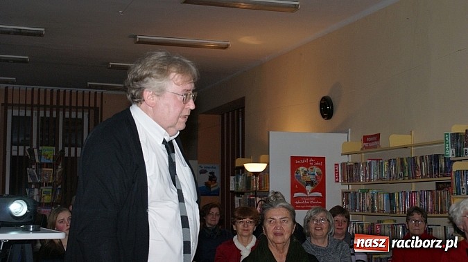 Zdjęcie w galerii na portalu naszraciborz.pl: We love The Beatles! – wieczór muzyczny w bibliotece  wiadomości z regionu