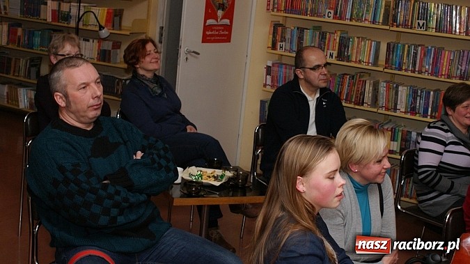 Zdjęcie w galerii na portalu naszraciborz.pl: We love The Beatles! – wieczór muzyczny w bibliotece  wiadomości z regionu