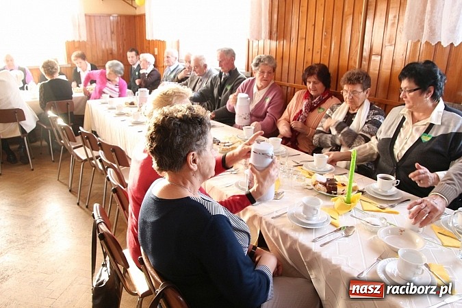 Zdjęcie w galerii na portalu naszraciborz.pl: Jubileuszowy Dzień Seniora w Wojnowicach wiadomości z regionu