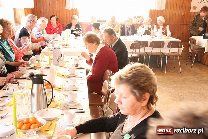 Zdjęcie w galerii na portalu naszraciborz.pl: Jubileuszowy Dzień Seniora w Wojnowicach wiadomości z regionu