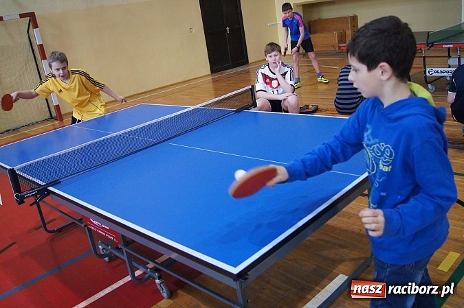 Zdjęcie w galerii na portalu naszraciborz.pl: W Nędzy walczyli o puchar wójta wiadomości z regionu