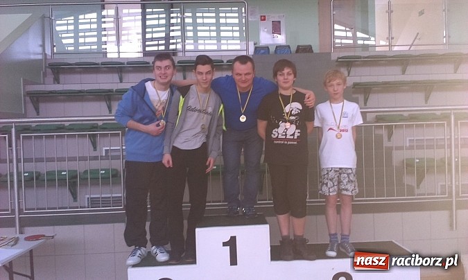 Zdjęcie w galerii na portalu naszraciborz.pl: Zawody rekreacyjne na Arenie Rafako wiadomości z regionu