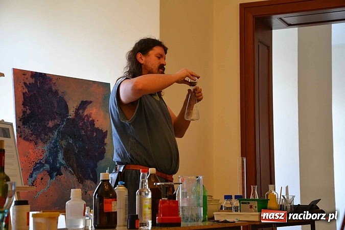 Zdjęcie w galerii na portalu naszraciborz.pl: Spotkanie z alchemikiem zainaugurowało Zamkową Zimową Akademię Nauki 2015  wiadomości z regionu