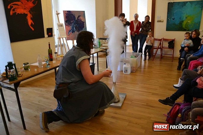 Zdjęcie w galerii na portalu naszraciborz.pl: Spotkanie z alchemikiem zainaugurowało Zamkową Zimową Akademię Nauki 2015  wiadomości z regionu