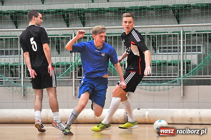 Zdjęcie w galerii na portalu naszraciborz.pl: Nowy mistrz rozgromiony przez Harpagany wiadomości z regionu