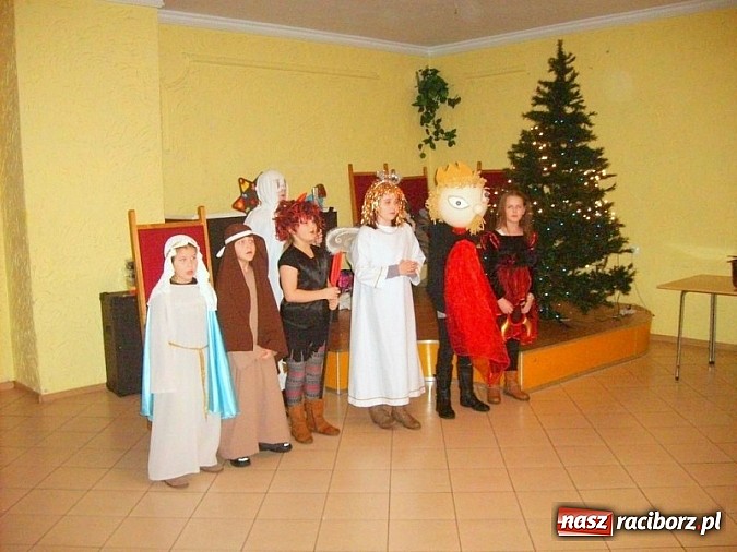 Zdjęcie w galerii na portalu naszraciborz.pl: Teatrzyk Niewielki w Domu Dziecka wiadomości z regionu