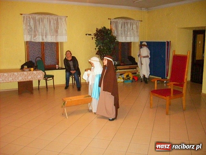 Zdjęcie w galerii na portalu naszraciborz.pl: Teatrzyk Niewielki w Domu Dziecka wiadomości z regionu