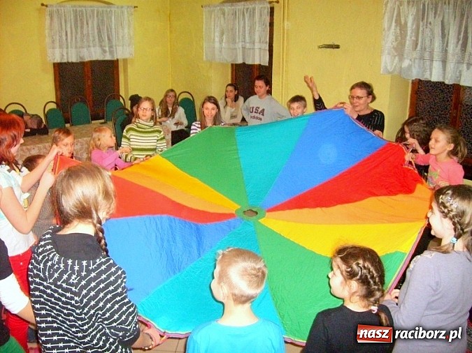 Zdjęcie w galerii na portalu naszraciborz.pl: Teatrzyk Niewielki w Domu Dziecka wiadomości z regionu