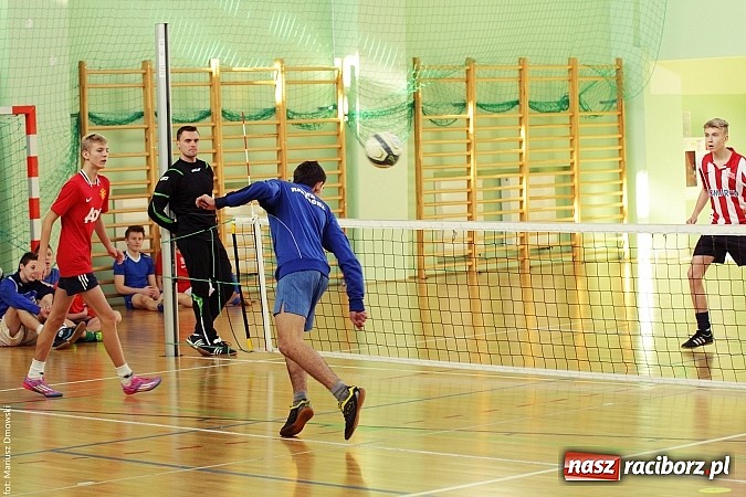 Zdjęcie w galerii na portalu naszraciborz.pl: Siatkonoga na Arenie Rafako wiadomości z regionu