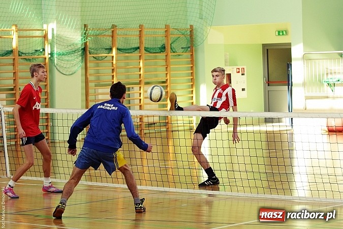 Zdjęcie w galerii na portalu naszraciborz.pl: Siatkonoga na Arenie Rafako wiadomości z regionu