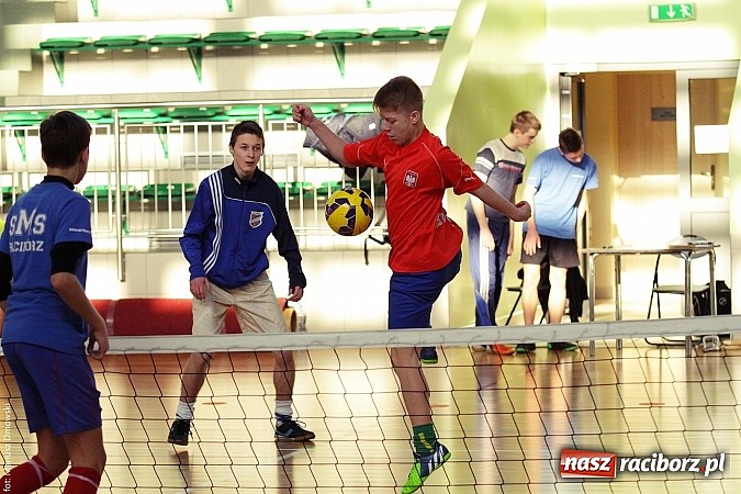 Zdjęcie w galerii na portalu naszraciborz.pl: Siatkonoga na Arenie Rafako wiadomości z regionu