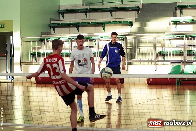 Zdjęcie w galerii na portalu naszraciborz.pl: Siatkonoga na Arenie Rafako wiadomości z regionu