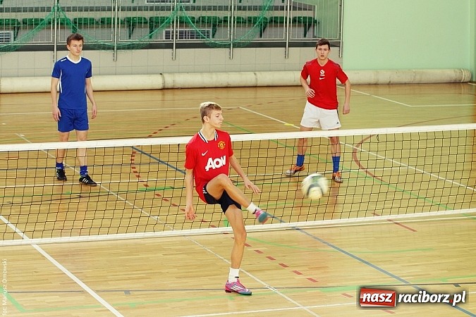 Zdjęcie w galerii na portalu naszraciborz.pl: Siatkonoga na Arenie Rafako wiadomości z regionu