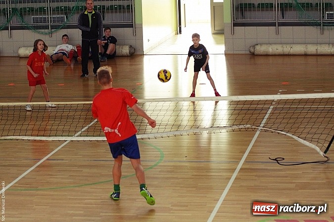 Zdjęcie w galerii na portalu naszraciborz.pl: Siatkonoga na Arenie Rafako wiadomości z regionu