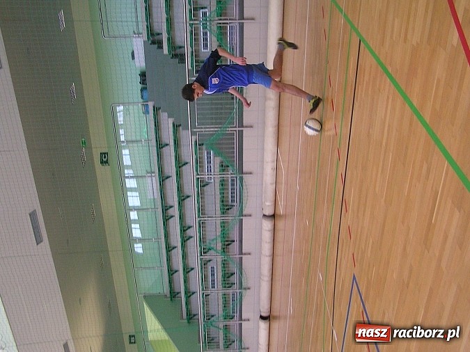 Zdjęcie w galerii na portalu naszraciborz.pl: Siatkonoga na Arenie Rafako wiadomości z regionu