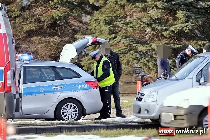 Zdjęcie w galerii na portalu naszraciborz.pl: Potrącenie na pasach przy Placu Mostowym! wiadomości z regionu