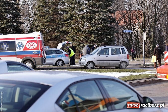 Zdjęcie w galerii na portalu naszraciborz.pl: Potrącenie na pasach przy Placu Mostowym! wiadomości z regionu