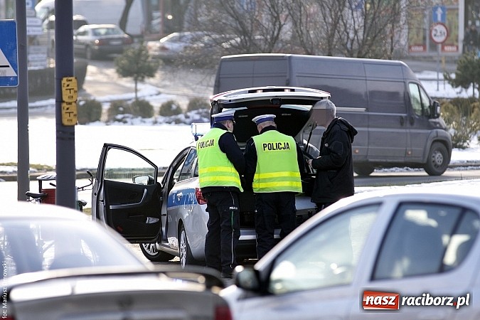 Zdjęcie w galerii na portalu naszraciborz.pl: Potrącenie na pasach przy Placu Mostowym! wiadomości z regionu