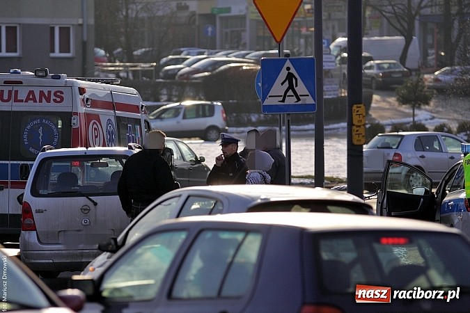Zdjęcie w galerii na portalu naszraciborz.pl: Potrącenie na pasach przy Placu Mostowym! wiadomości z regionu