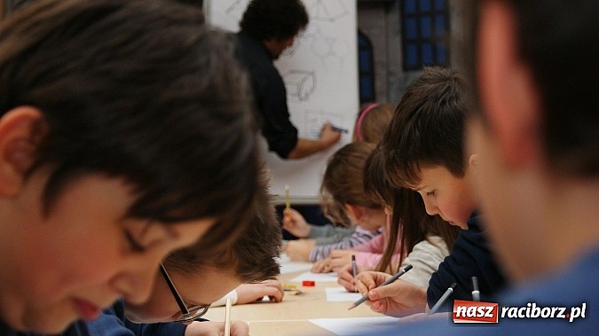 Zdjęcie w galerii na portalu naszraciborz.pl: Magiczne ferie z biblioteką. Warsztaty z Mangi i Anime wiadomości z regionu