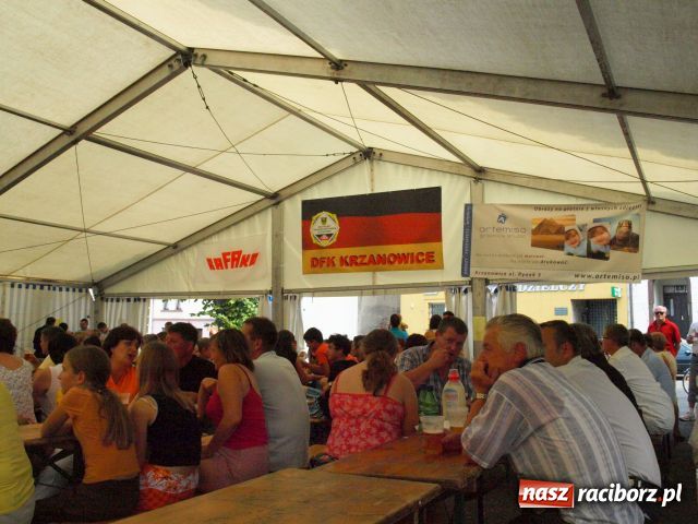 Zdjęcie w galerii na portalu naszraciborz.pl: Dni Krzanowic: UKS zbiera na II ligę wiadomości z regionu