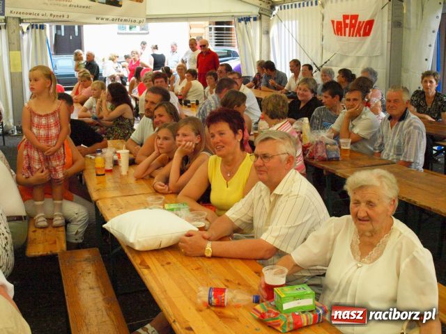 Zdjęcie w galerii na portalu naszraciborz.pl: Dni Krzanowic: UKS zbiera na II ligę wiadomości z regionu