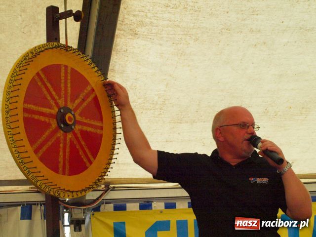 Zdjęcie w galerii na portalu naszraciborz.pl: Dni Krzanowic: UKS zbiera na II ligę wiadomości z regionu