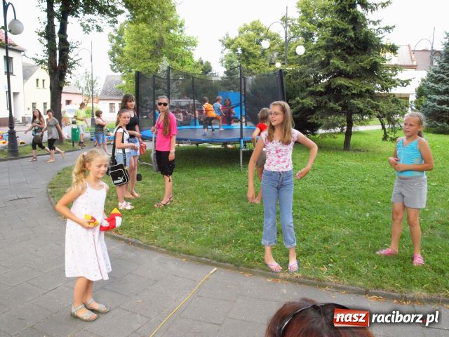 Zdjęcie w galerii na portalu naszraciborz.pl: Dni Krzanowic: UKS zbiera na II ligę wiadomości z regionu