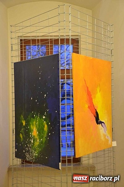 Zdjęcie w galerii na portalu naszraciborz.pl: Metapsychiczne Treści - na zamku otwarto nową wystawę wiadomości z regionu