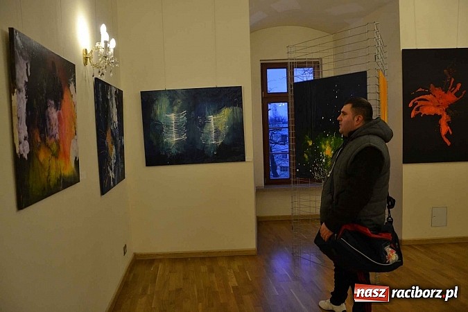 Zdjęcie w galerii na portalu naszraciborz.pl: Metapsychiczne Treści - na zamku otwarto nową wystawę wiadomości z regionu