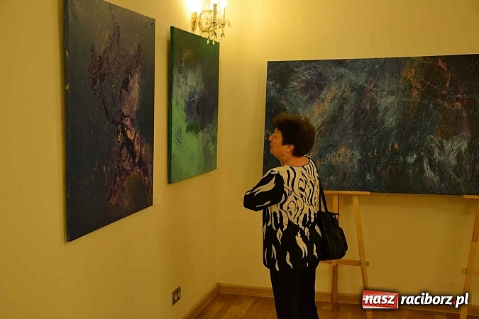 Zdjęcie w galerii na portalu naszraciborz.pl: Metapsychiczne Treści - na zamku otwarto nową wystawę wiadomości z regionu