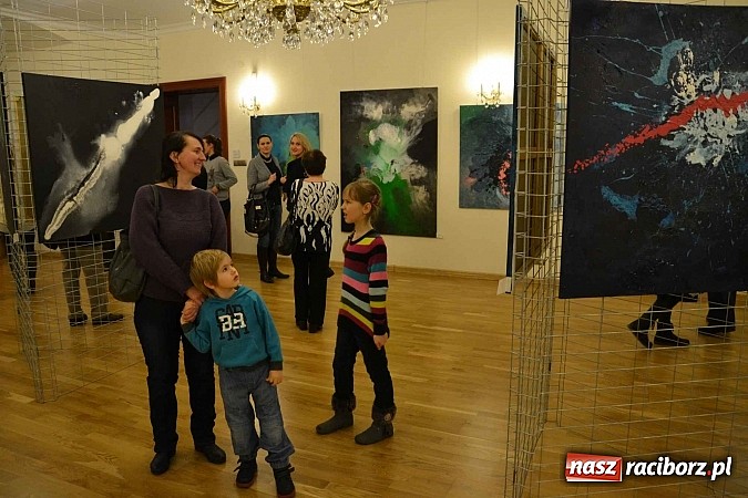 Zdjęcie w galerii na portalu naszraciborz.pl: Metapsychiczne Treści - na zamku otwarto nową wystawę wiadomości z regionu