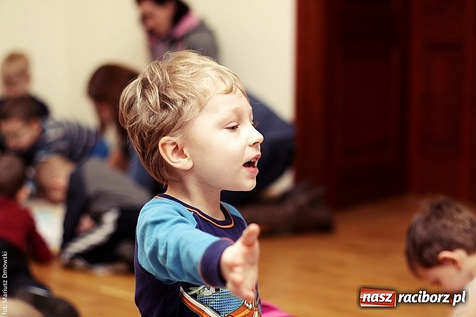 Zdjęcie w galerii na portalu naszraciborz.pl: Studio fryzjerskie oraz kącik plastyczny na Zamku Piastowskim wiadomości z regionu