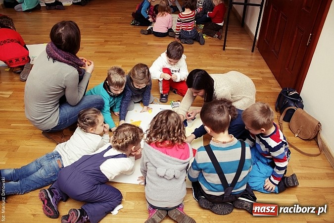 Zdjęcie w galerii na portalu naszraciborz.pl: Studio fryzjerskie oraz kącik plastyczny na Zamku Piastowskim wiadomości z regionu