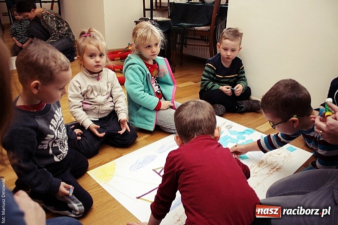 Zdjęcie w galerii na portalu naszraciborz.pl: Studio fryzjerskie oraz kącik plastyczny na Zamku Piastowskim wiadomości z regionu