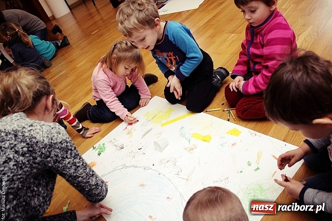 Zdjęcie w galerii na portalu naszraciborz.pl: Studio fryzjerskie oraz kącik plastyczny na Zamku Piastowskim wiadomości z regionu