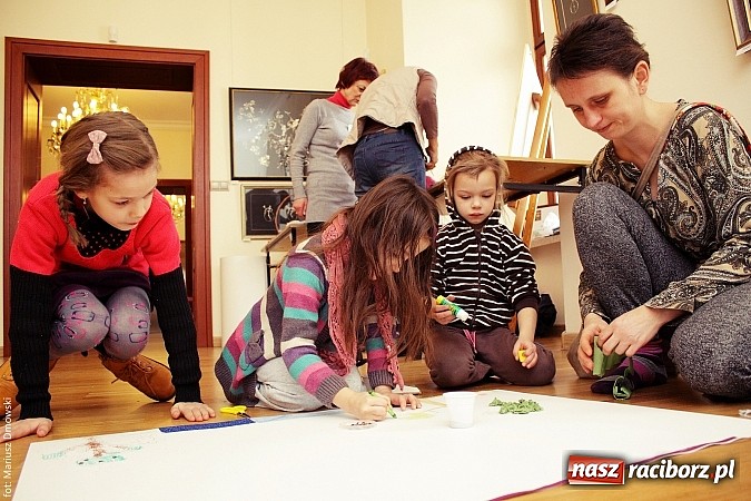 Zdjęcie w galerii na portalu naszraciborz.pl: Studio fryzjerskie oraz kącik plastyczny na Zamku Piastowskim wiadomości z regionu