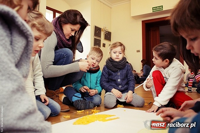 Zdjęcie w galerii na portalu naszraciborz.pl: Studio fryzjerskie oraz kącik plastyczny na Zamku Piastowskim wiadomości z regionu