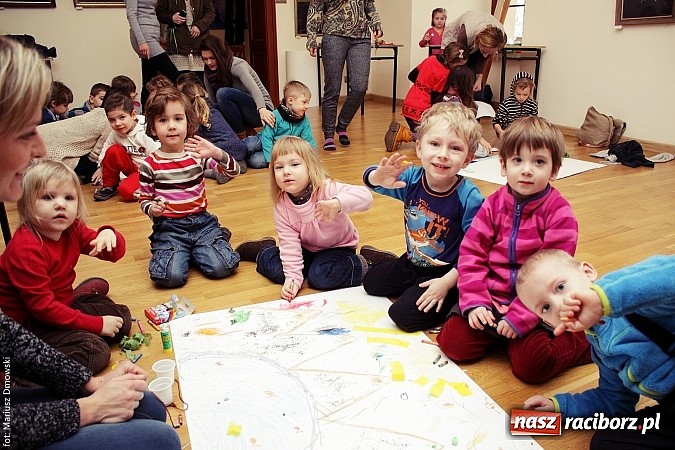 Zdjęcie w galerii na portalu naszraciborz.pl: Studio fryzjerskie oraz kącik plastyczny na Zamku Piastowskim wiadomości z regionu