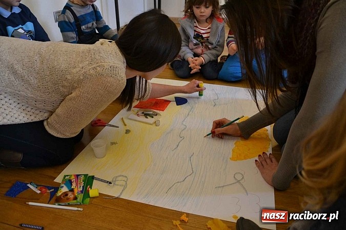 Zdjęcie w galerii na portalu naszraciborz.pl: Studio fryzjerskie oraz kącik plastyczny na Zamku Piastowskim wiadomości z regionu