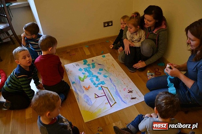 Zdjęcie w galerii na portalu naszraciborz.pl: Studio fryzjerskie oraz kącik plastyczny na Zamku Piastowskim wiadomości z regionu