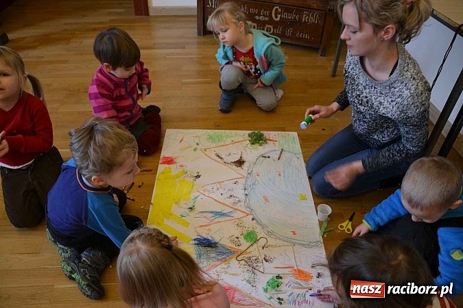 Zdjęcie w galerii na portalu naszraciborz.pl: Studio fryzjerskie oraz kącik plastyczny na Zamku Piastowskim wiadomości z regionu