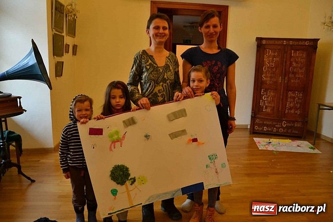 Zdjęcie w galerii na portalu naszraciborz.pl: Studio fryzjerskie oraz kącik plastyczny na Zamku Piastowskim wiadomości z regionu